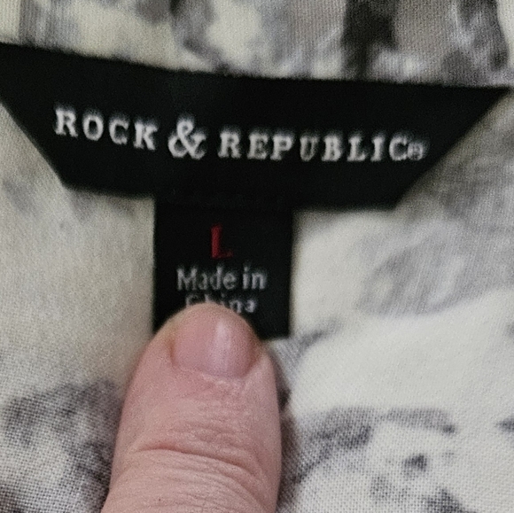 Rock & Republic Camouflage Button-Up Shirt Size L - Picture 6 of 6